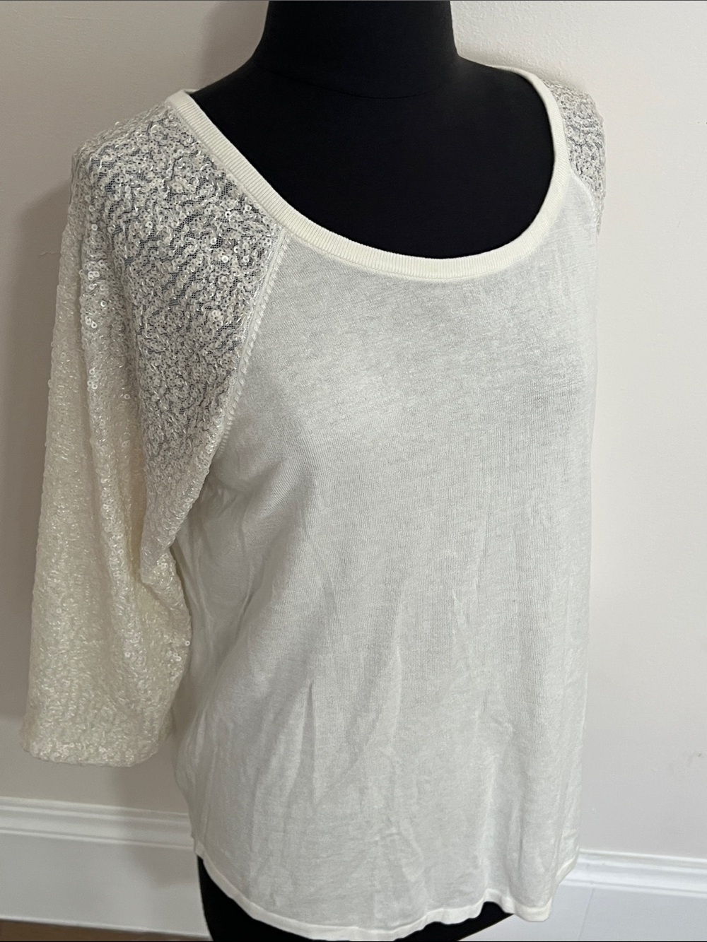 Tommy Bahama Ivory Sequin Raglan Long Sleeve Top